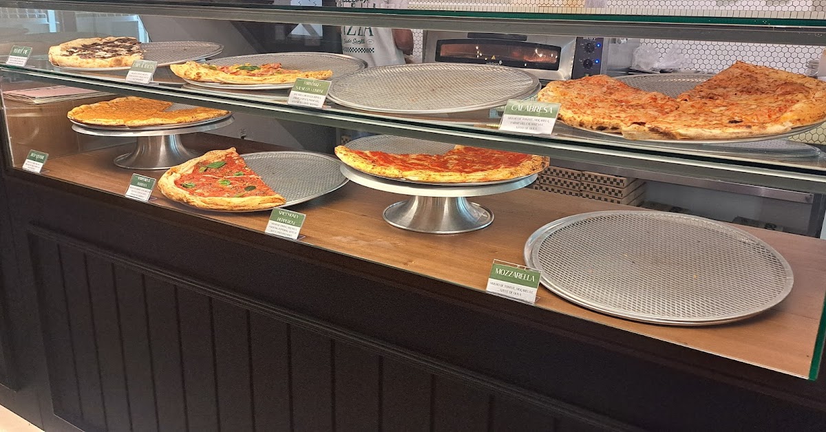 Ciao Slice Shop Photos 2